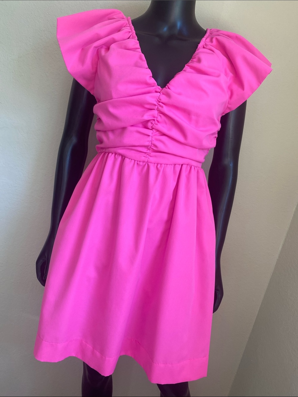Ces Femme Barbie-Core Hot Pink Ruffled V-Neck Dress with Pockets!